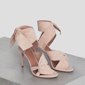 BCBGMAXAZRIA heels blush suede 8.5